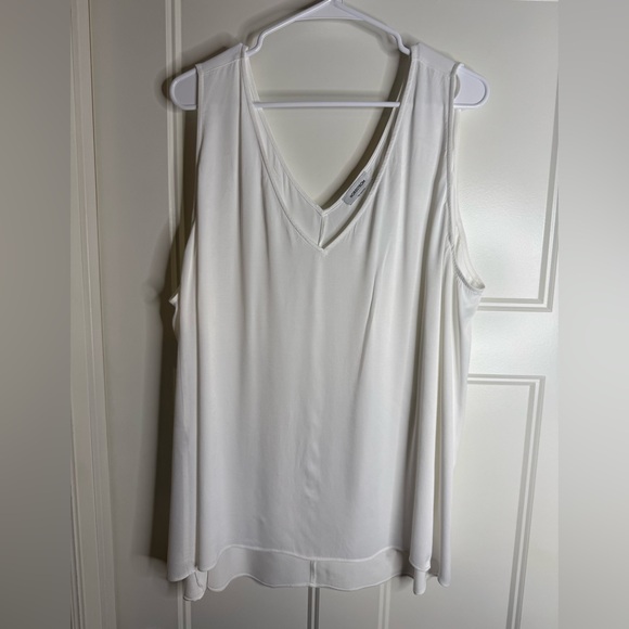 Women’s Nordstrom V-Neck Tank Tops - Black and White, 4X - Picture 2 of 16